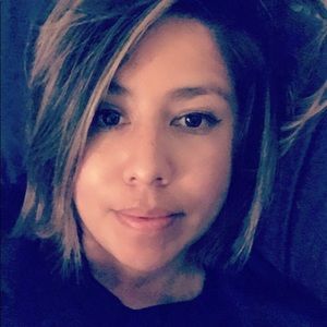 Meet your Posher, April